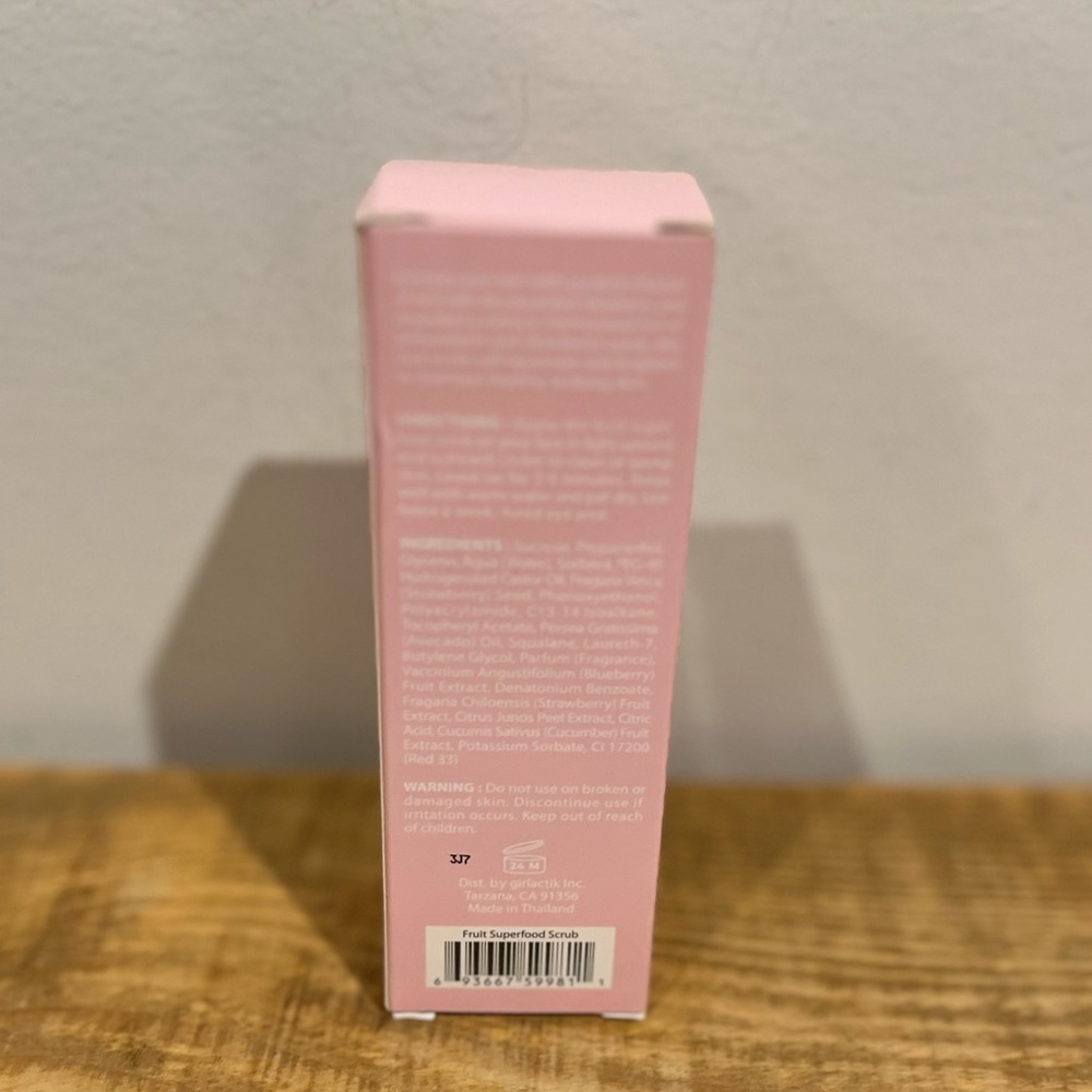 Girlactik‎ NWT fruit superfood sugar face scrub - Picture 3 of 5